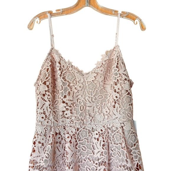 ASTR the Label Lace Midi Dress Blush Pink L Adjustable Lined Feminine NWT - Picture 4 of 9